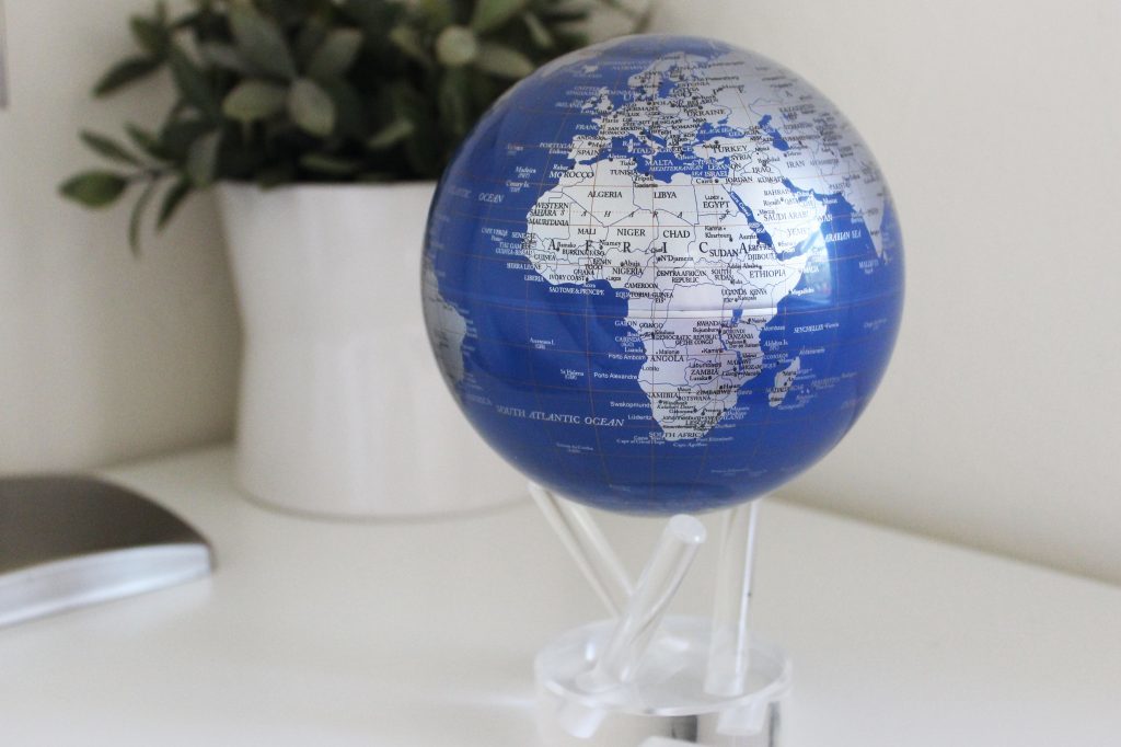 MOVA: Self Rotating Globe - Blue and Silver - 11.5cm