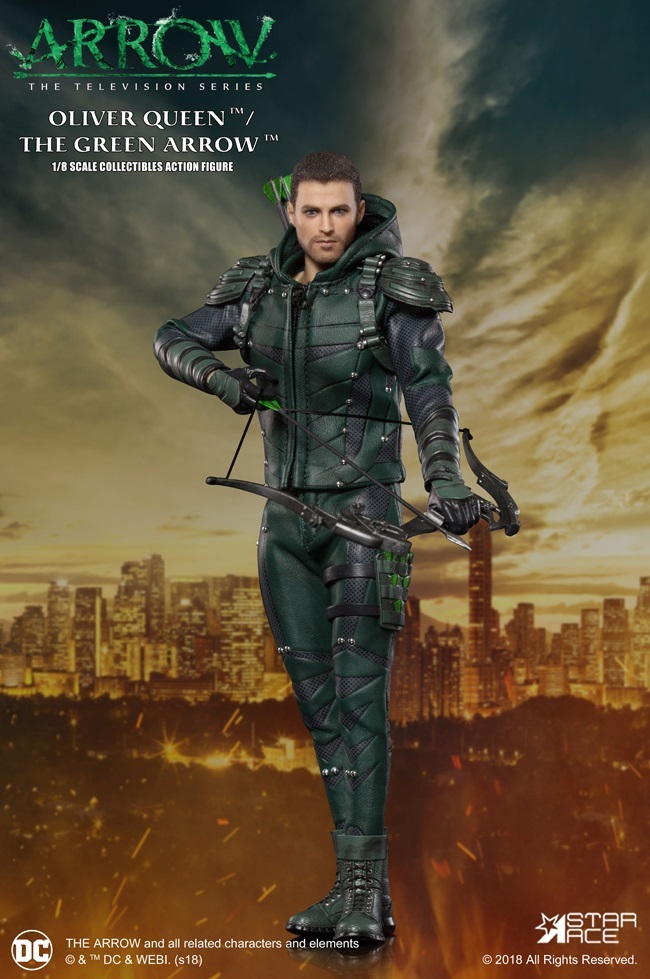 Arrow: Green Arrow (S7) - 1:8 Scale Deluxe Figure image