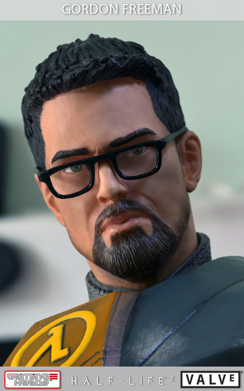 Half Life 2 Gordon Freeman Statue at Mighty Ape NZ