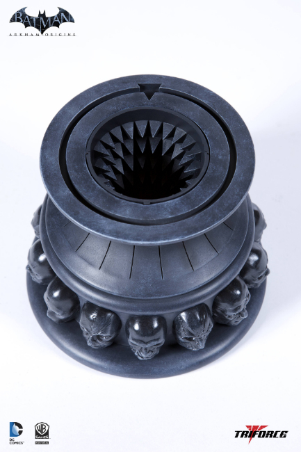Batman Arkham Origins Black Mask Arsenal Replica image
