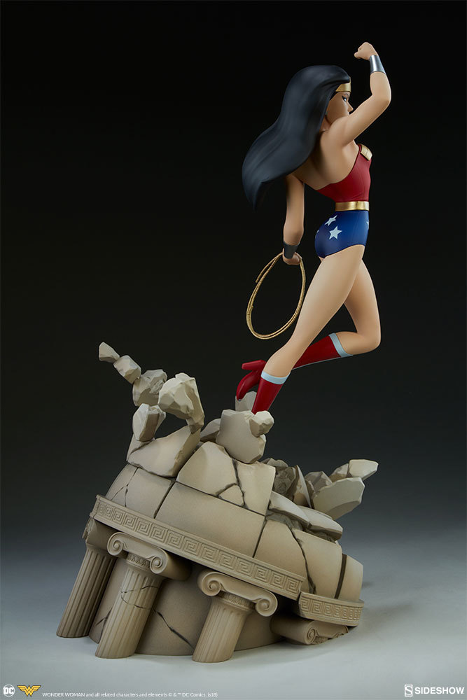 Wonder Woman (Animated) - 20" Premium Format Figure image