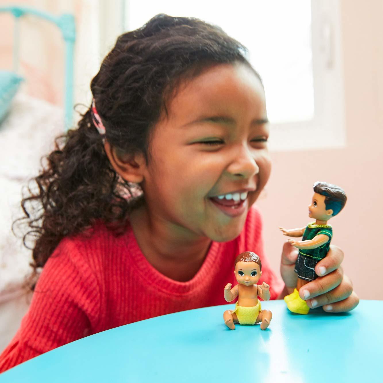 Barbie: Skipper Babysitters - Siblings Set (Bruntette Boys) image