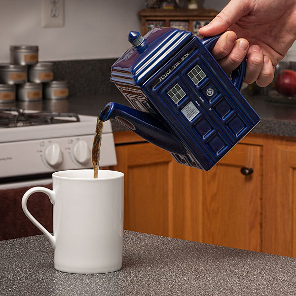 Doctor Who Tardis Teapot (Blue) image