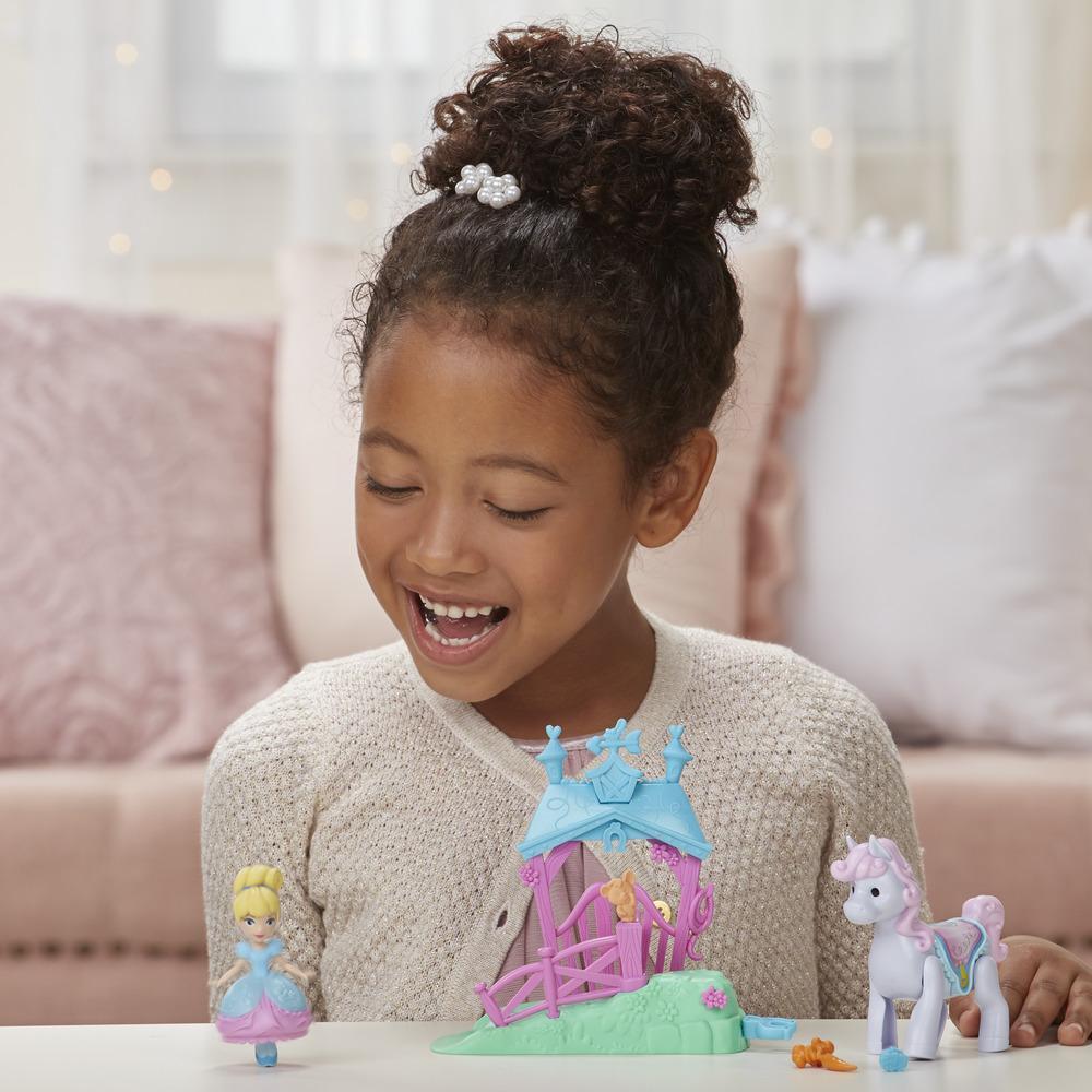 Pony Ride Stable - Magical Movers Playset image