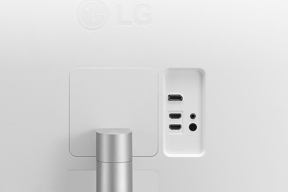 LG 31.5" UHD 4K HDR Gaming Monitor with VRR - White (32UN500-W) | at ...