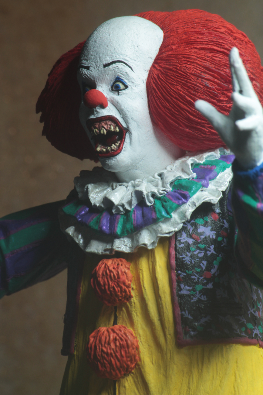 IT (1990): Pennywise - 7″ Ultimate Action Figure image