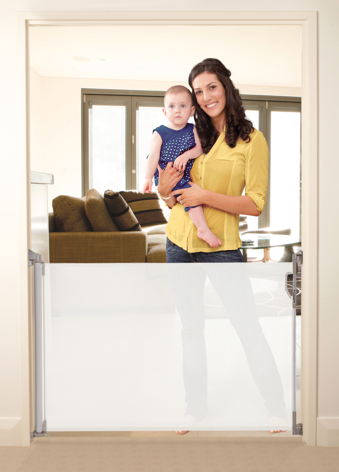 Dreambaby Retractable Gate - White image