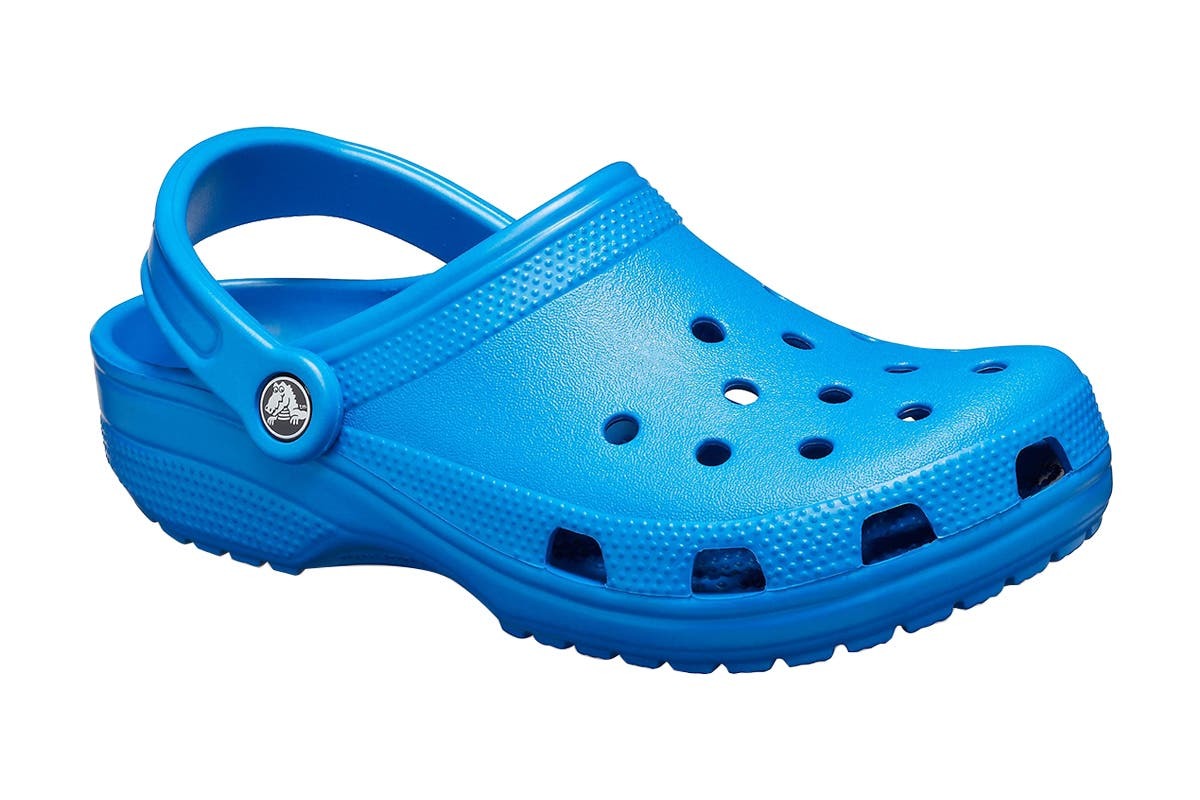 w10 crocs size