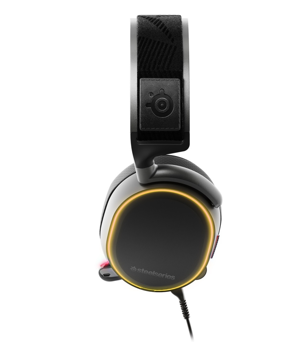 SteelSeries Arctis Pro Gaming Headset (Wired) on PC