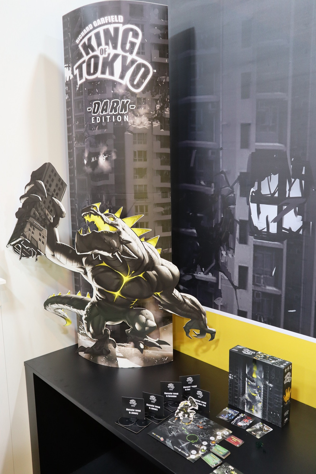 King of Tokyo: Dark Edition - LE Board Game image