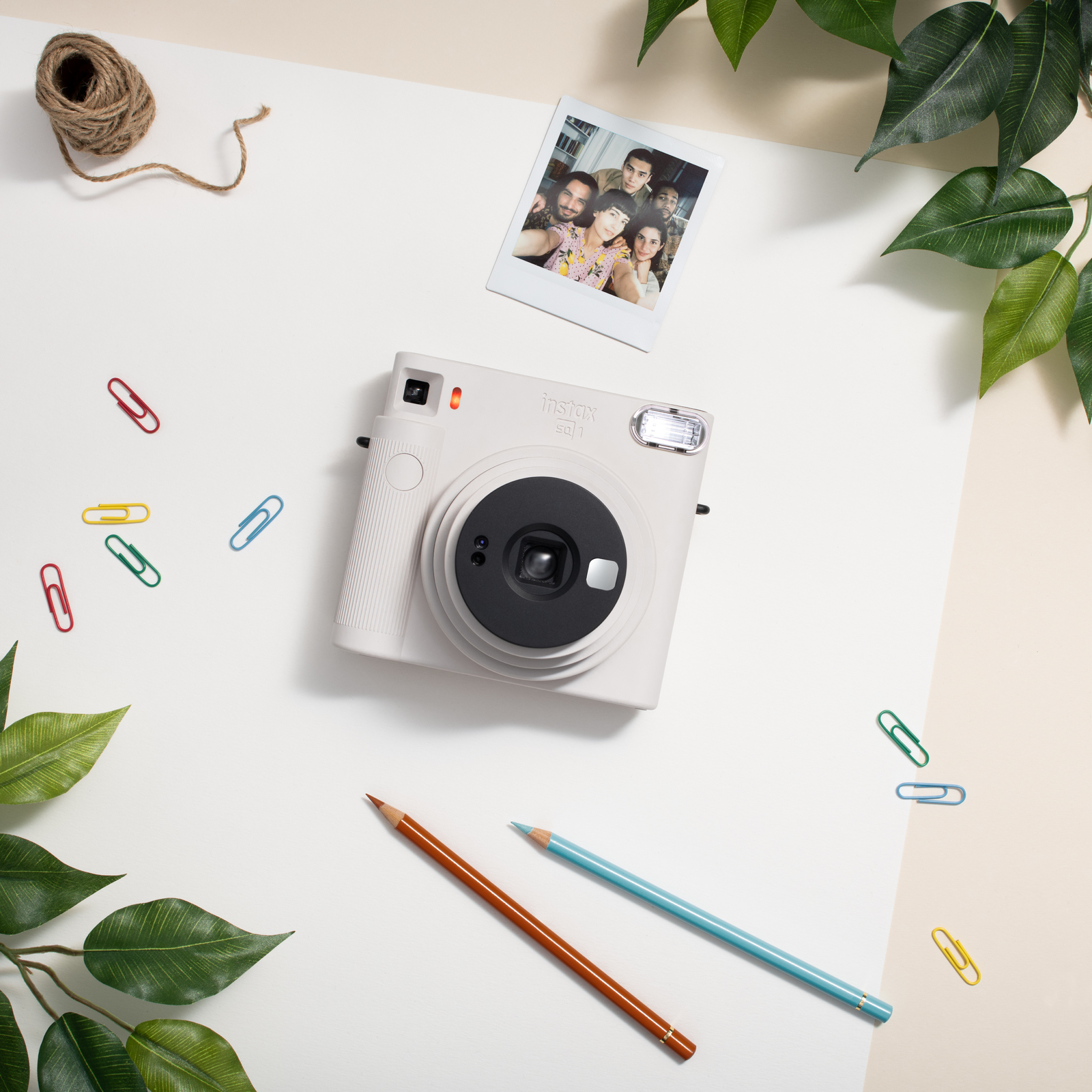 Fujifilm Instax SQ1 Camera - Chalk White image