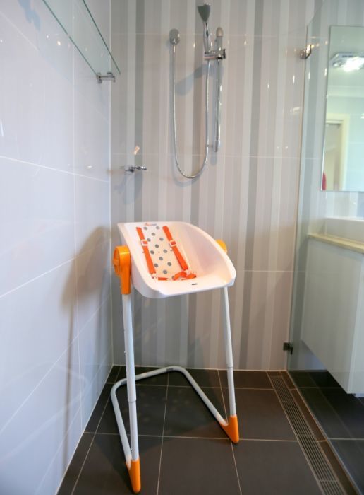 infant shower chair