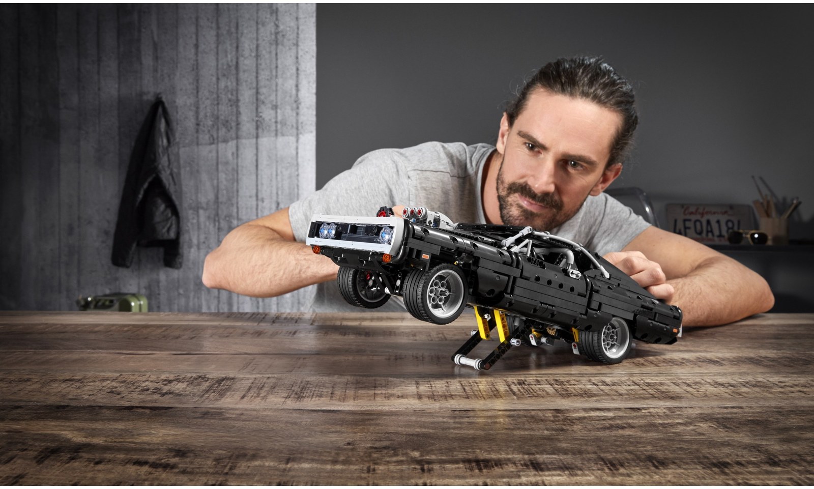 LEGO Technic: Fast & Furious - Dom's Dodge Charger (42111) image