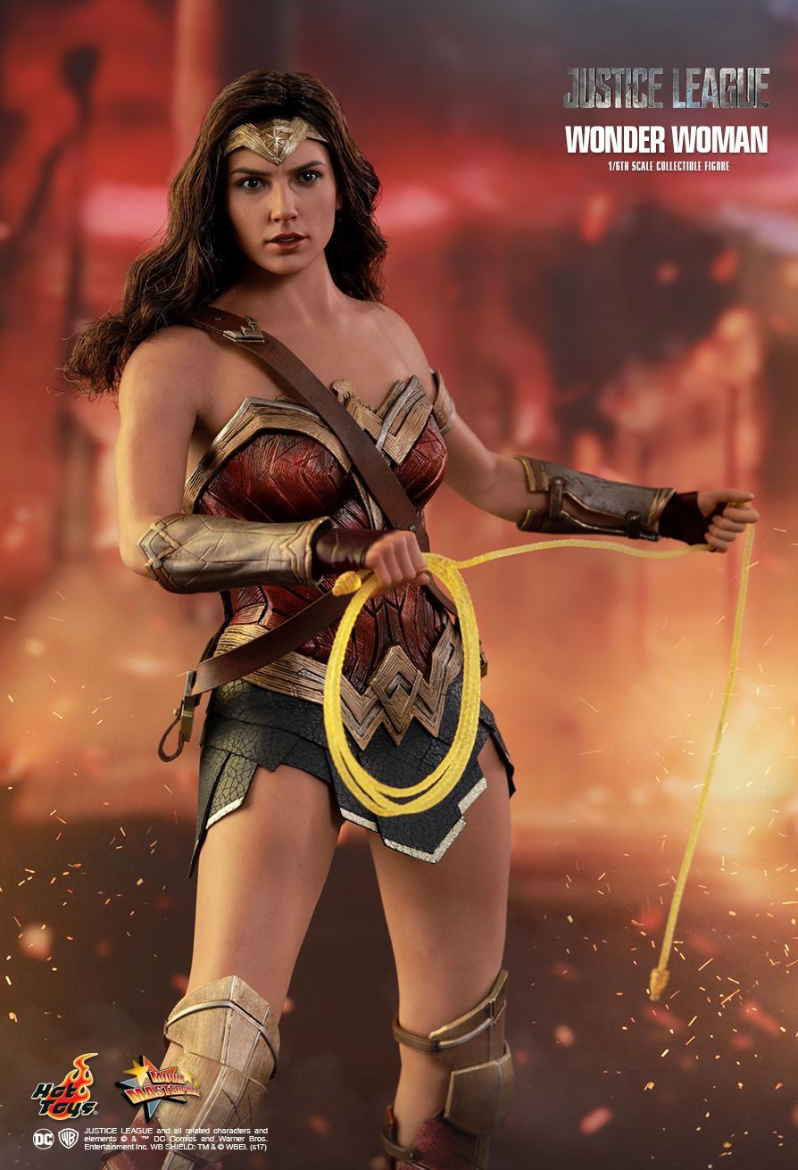 Justice League: Wonder Woman - 12" Articulated Figure