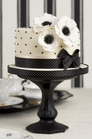 Simply Spectacular Cakes image