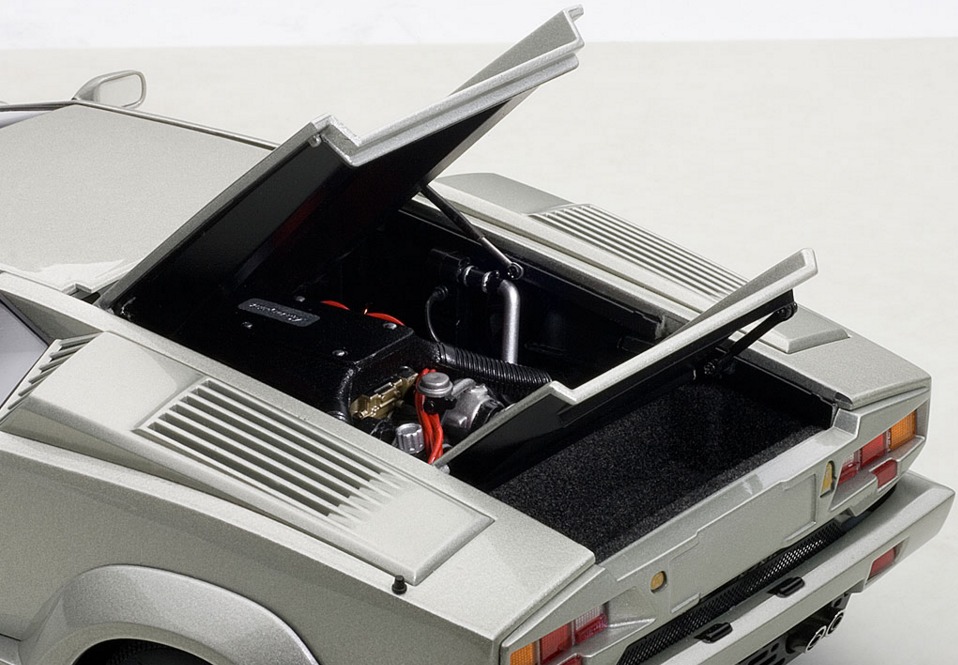 Autoart: 1/18 Lamborghini Countach 25th Anniversary Edition (Silver) image