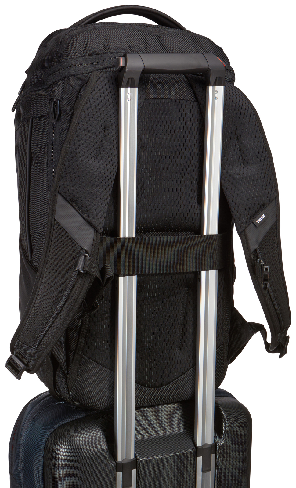 thule construct backpack 28l