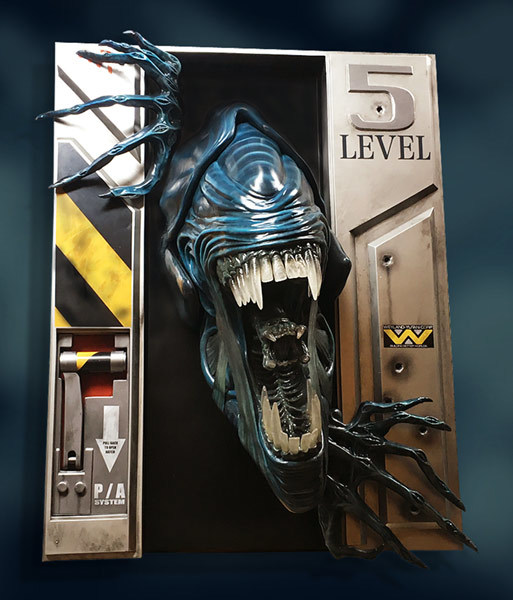 Aliens: Xenomorph Queen - Life-Size Wall Sculpture