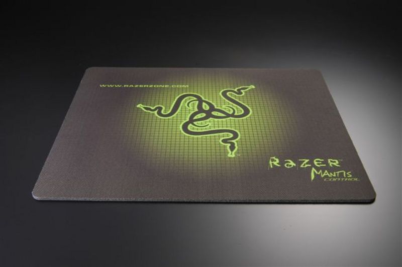 Razer Mantis Mouse Mat Control image