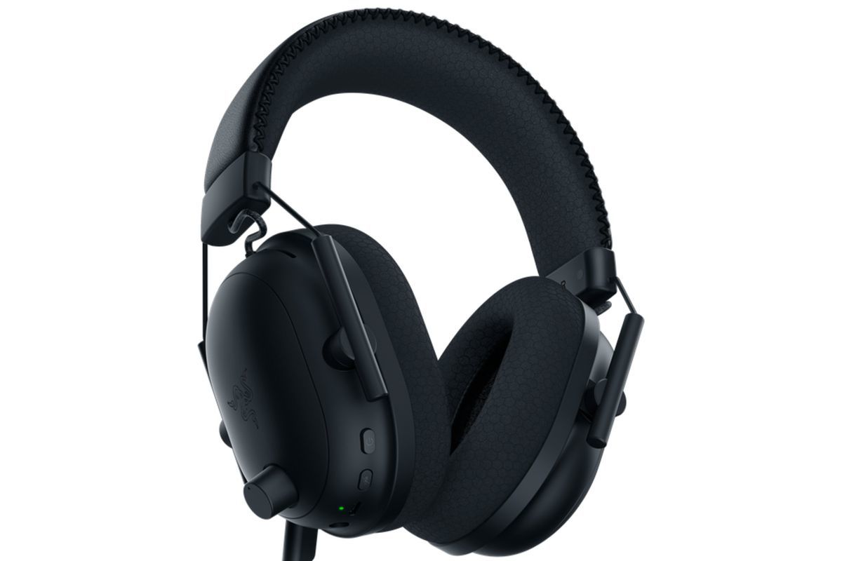 Razer BlackShark V2 PRO Wireless Gaming Headset on PC