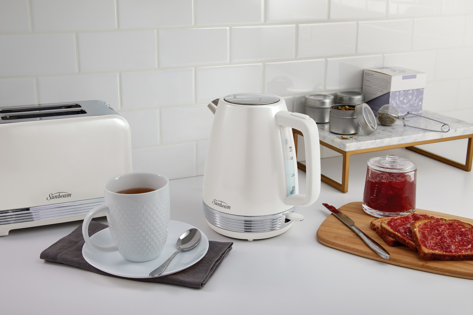 Buy Sunbeam The Chic collection 7L Kettle & Slice Toaster at Mighty Ape NZ
