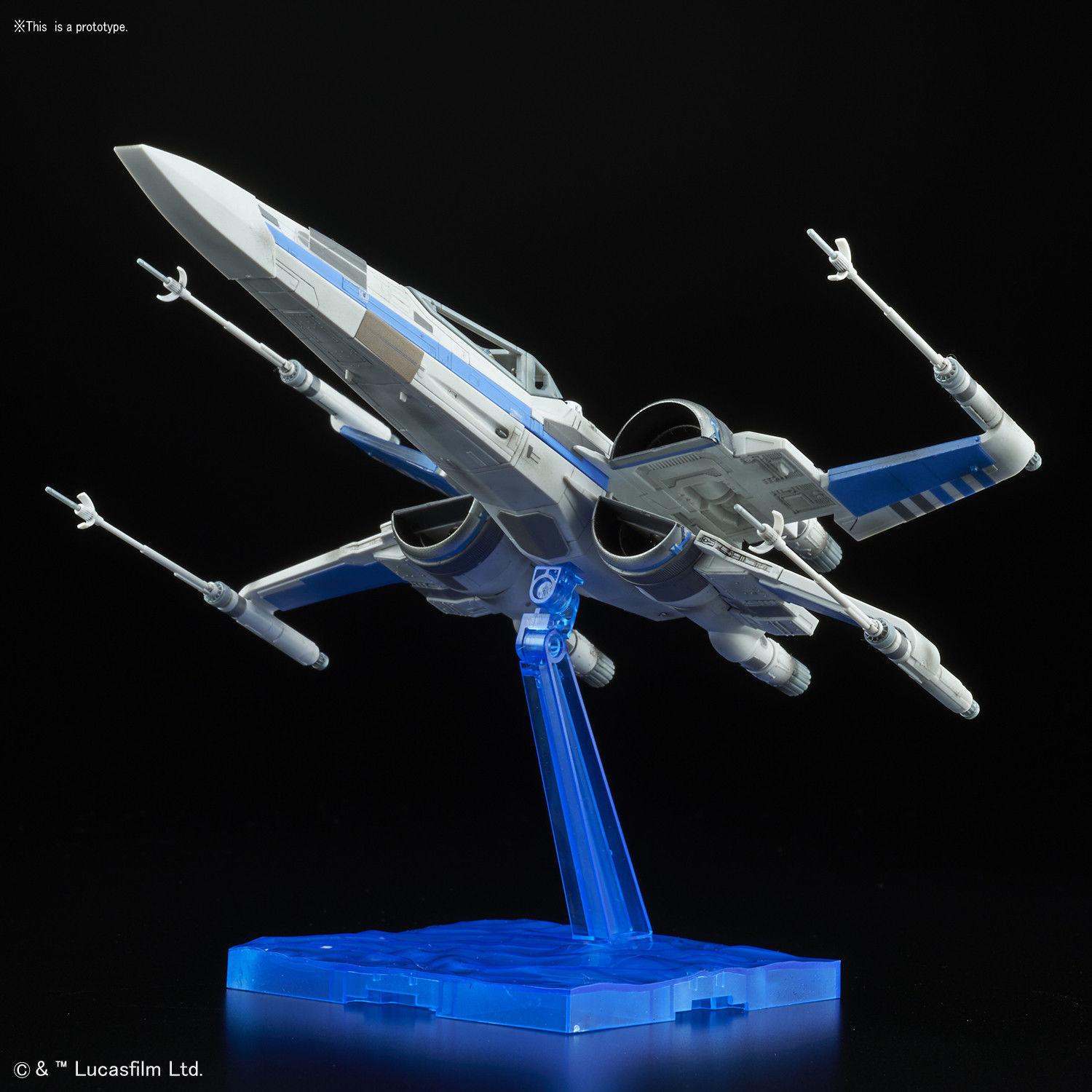 Star Wars 1/72 Blue Squadron Resistance X-Wing - Model Kit image