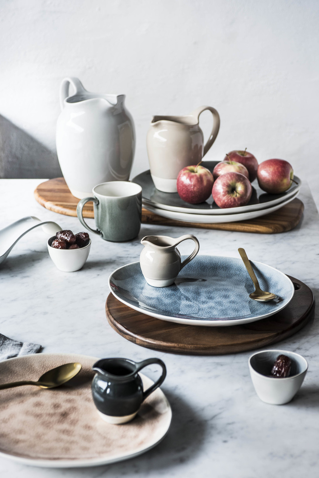 Maxwell & Williams Artisan Utensil Holder - Cloud Blue (12 x 17.5cm) image