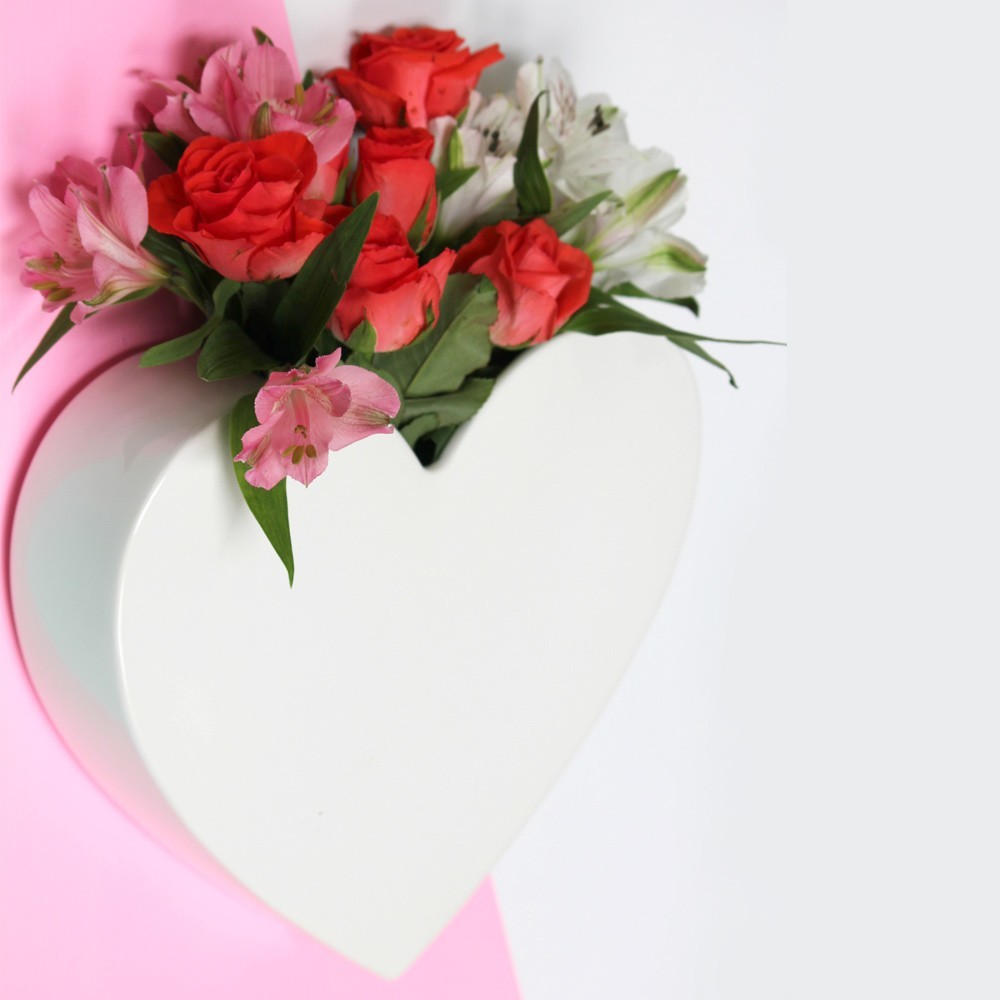 Decor Living: Wall Mounted Heart Vase - White image