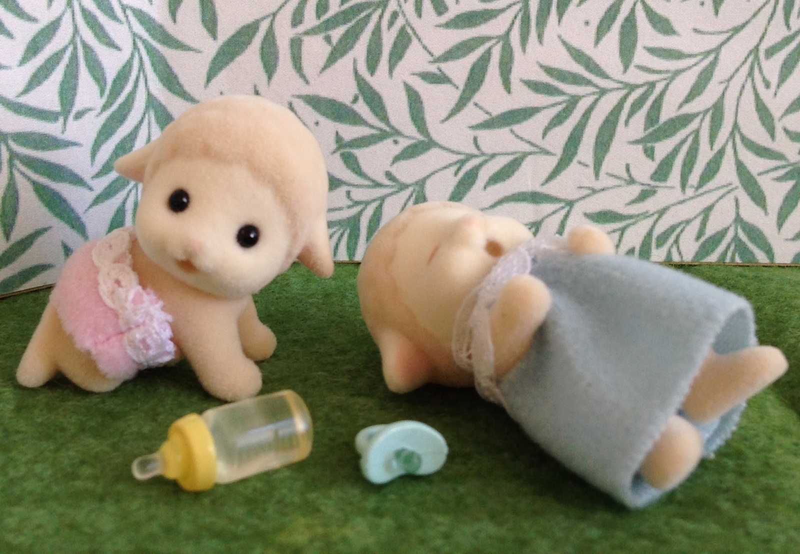 sylvanian families twin pram