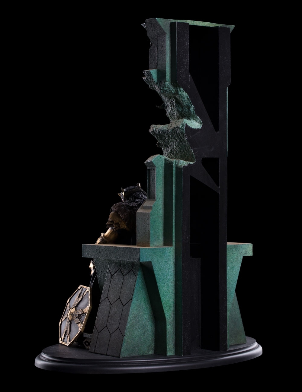The Hobbit: King Thorin on Throne image