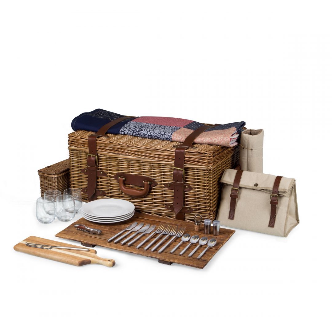 Charleston Luxury Picnic Basket with Quilt (Natural Canvas) image