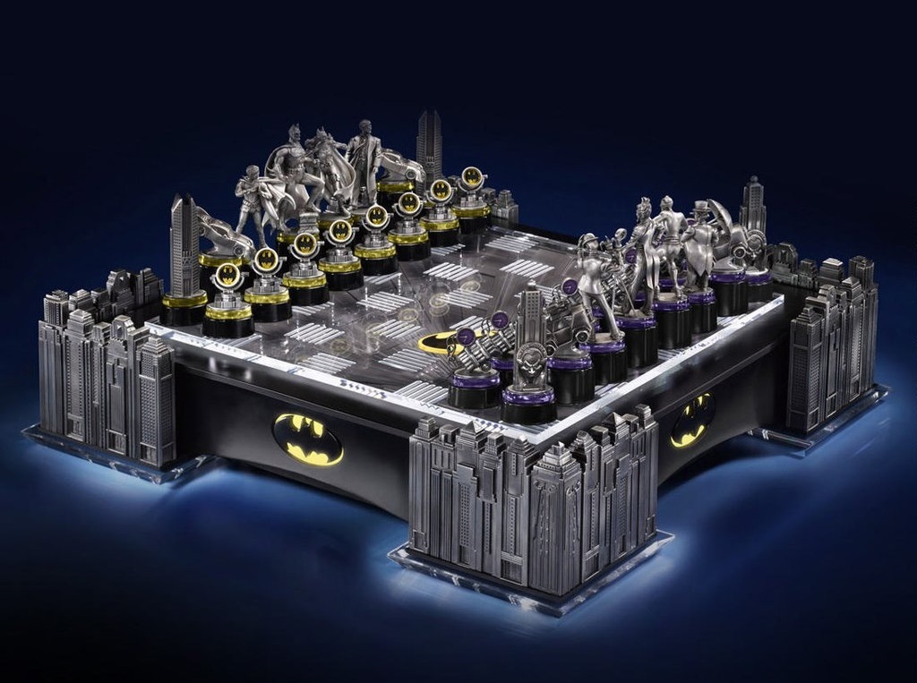 Batman - Illuminated Pewter Chess Set image