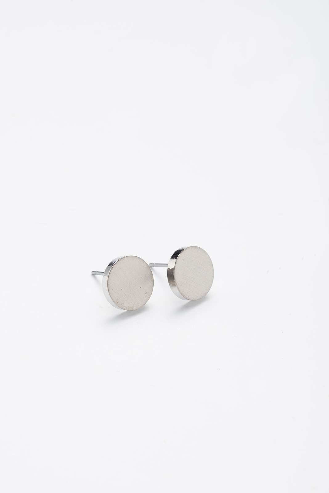 Stilen: Mack gold studs image