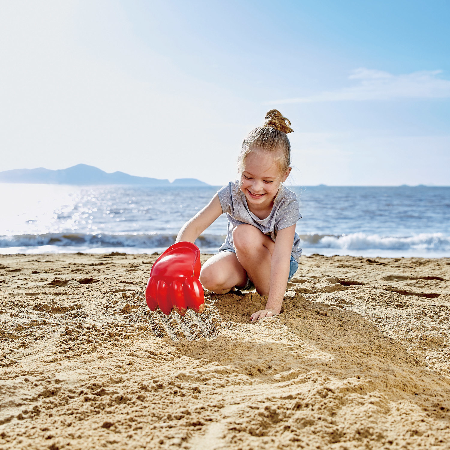 Hape: Power Paw Sand Toy - Red image