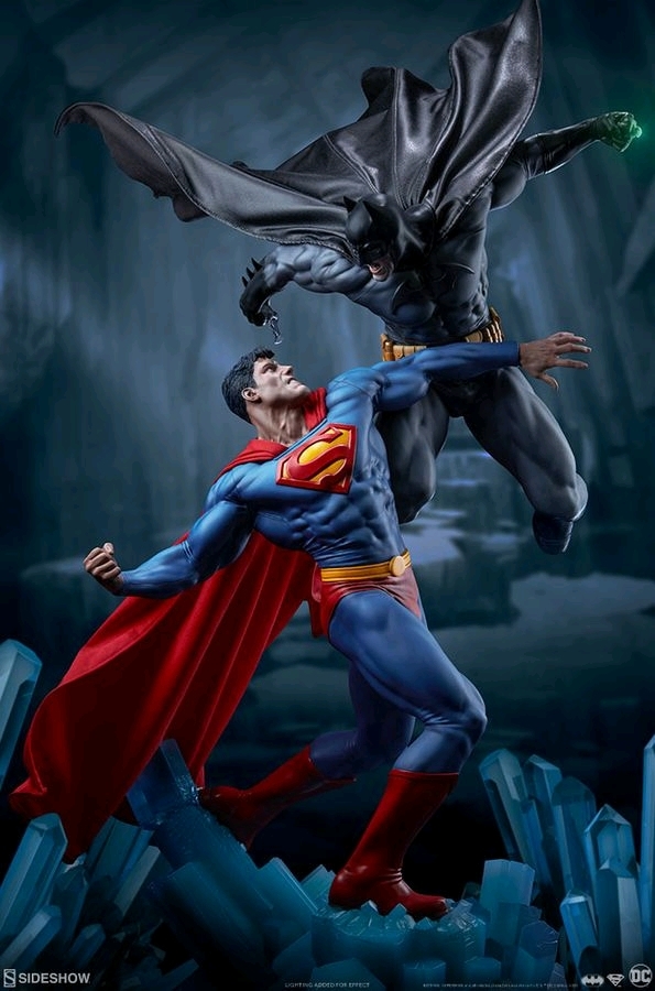 Batman vs Superman - 23.5" Diorama image