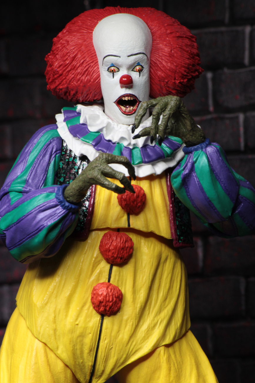 It (1990): Pennywise - 7″ Action Figure image