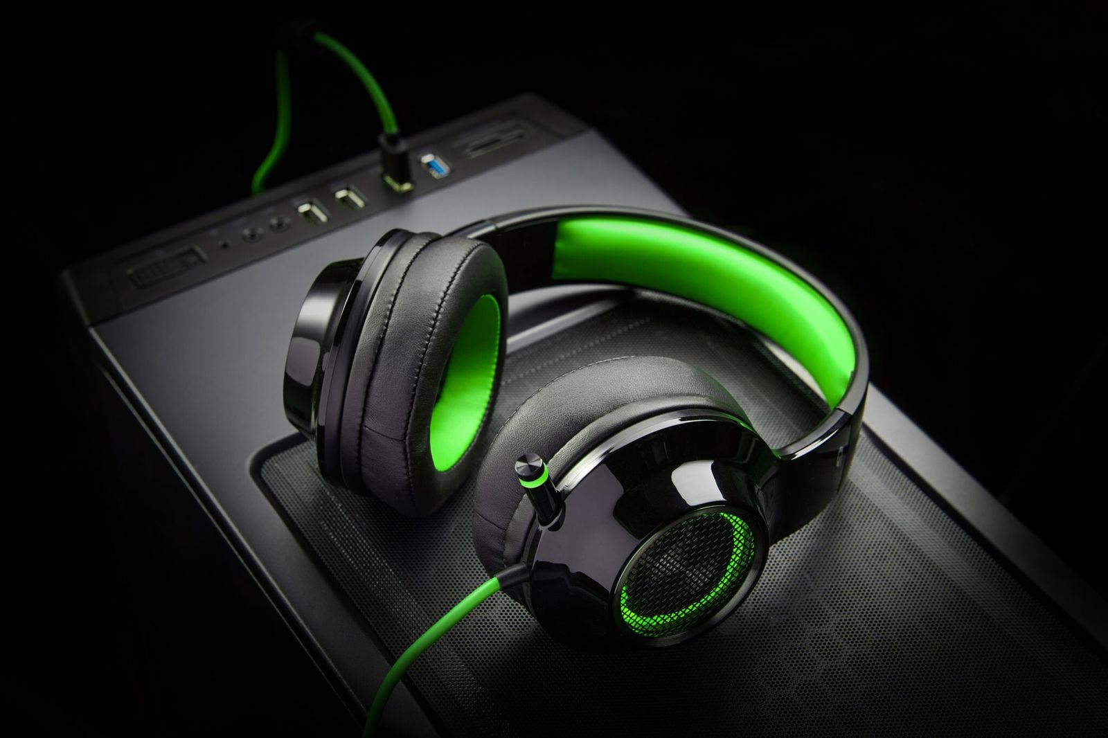 Edifier G4 Gaming Headset - Green (PC & PS4) for image