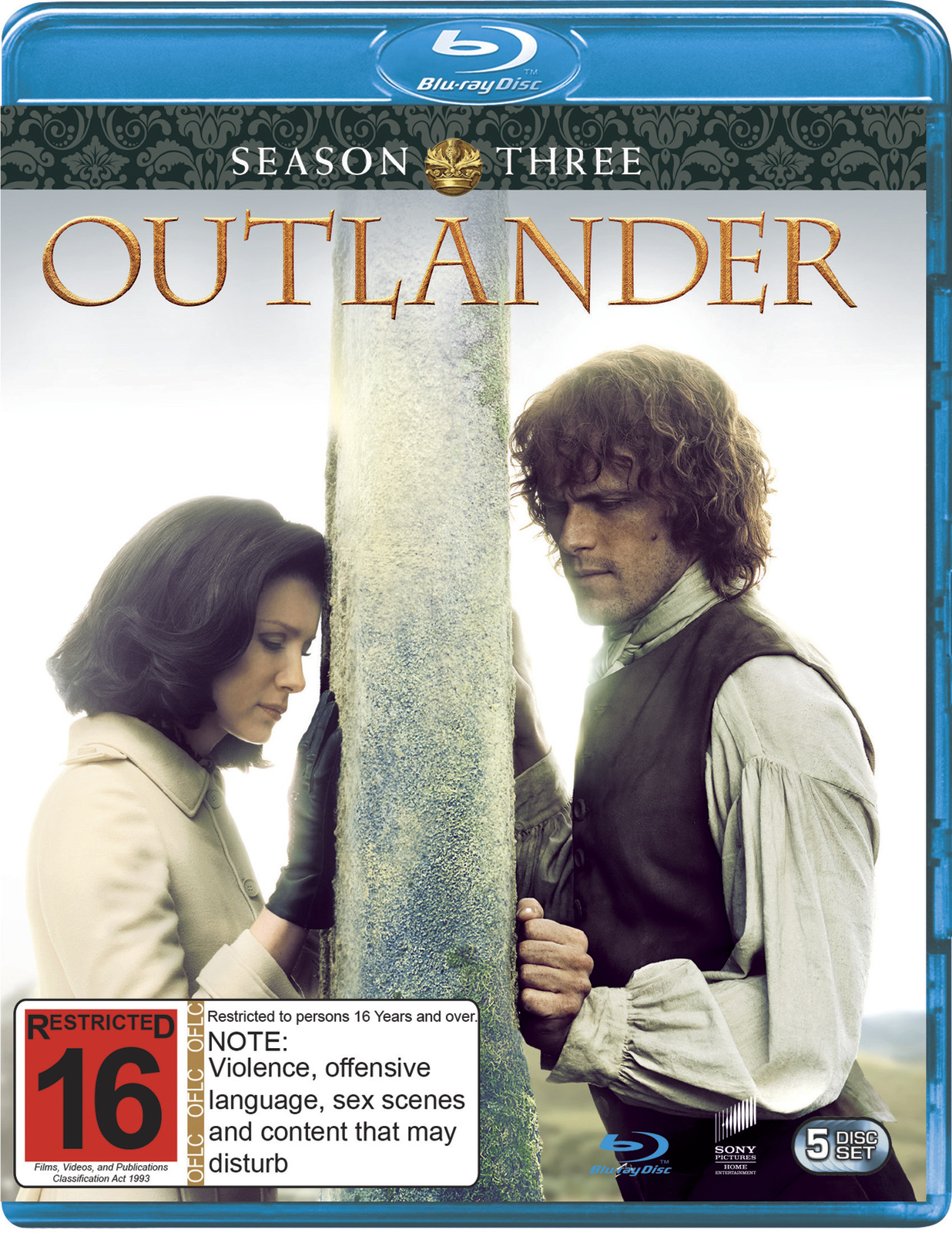 Outlander: The Complete Third Season on Blu-ray image