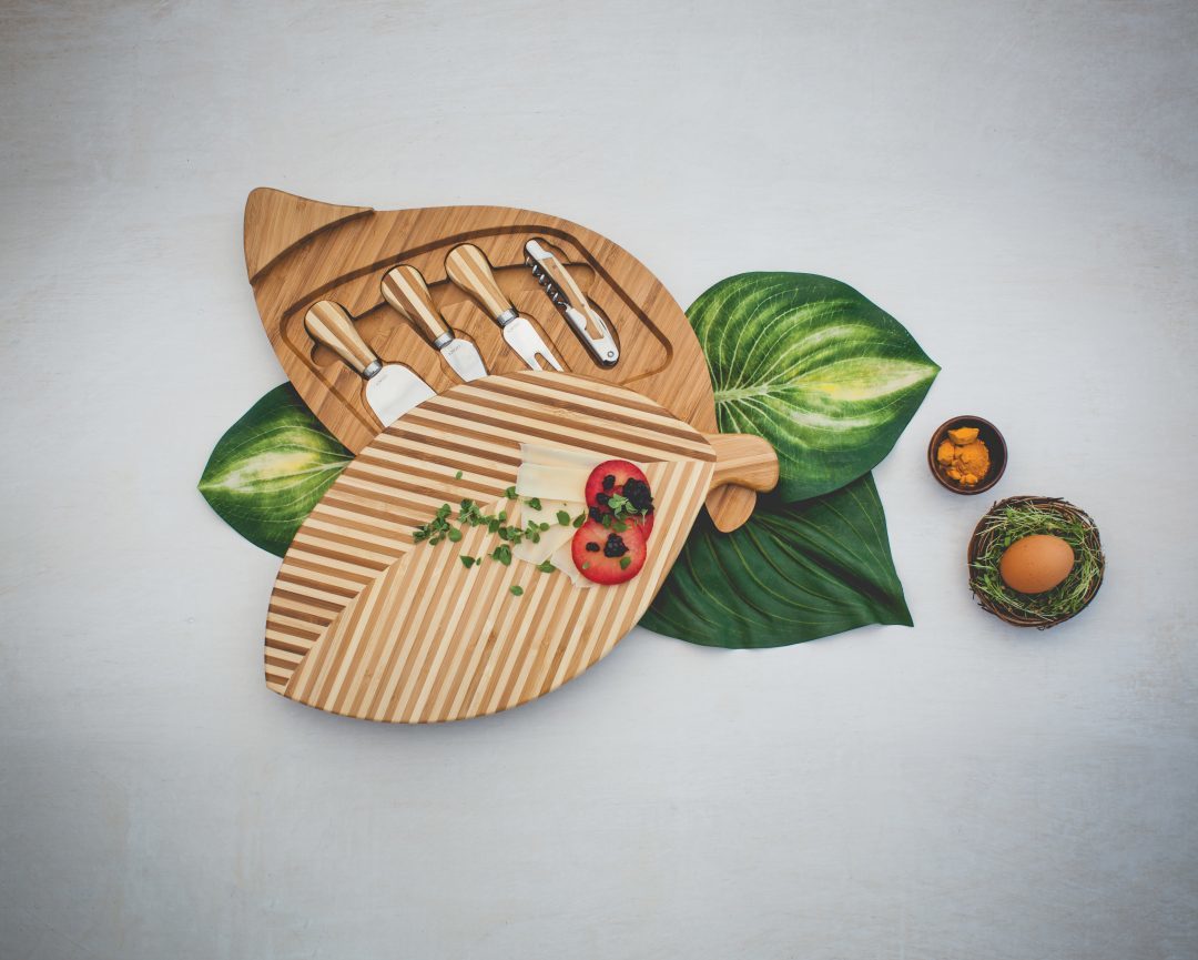 Picnic Time: Leaf Cheese Board & Tools Set