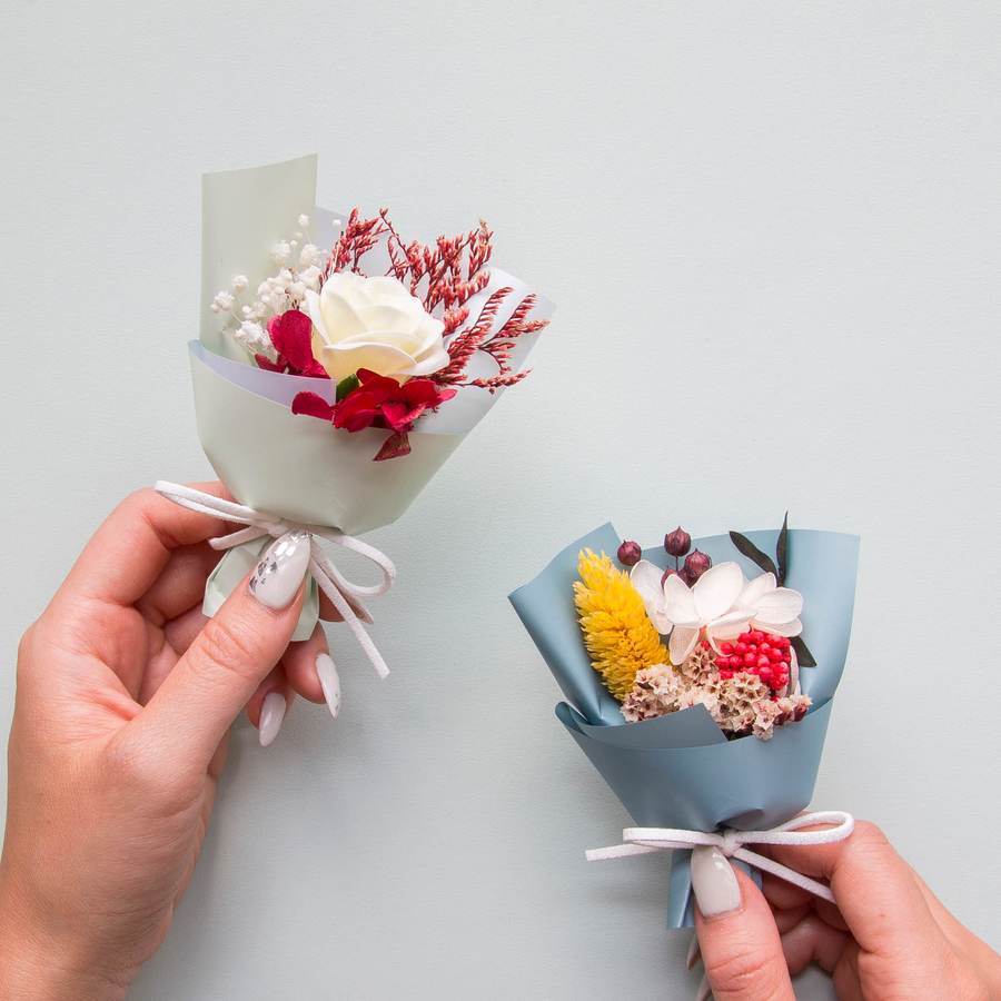 Short Story: Floral Bouquet Box - Light Blue image