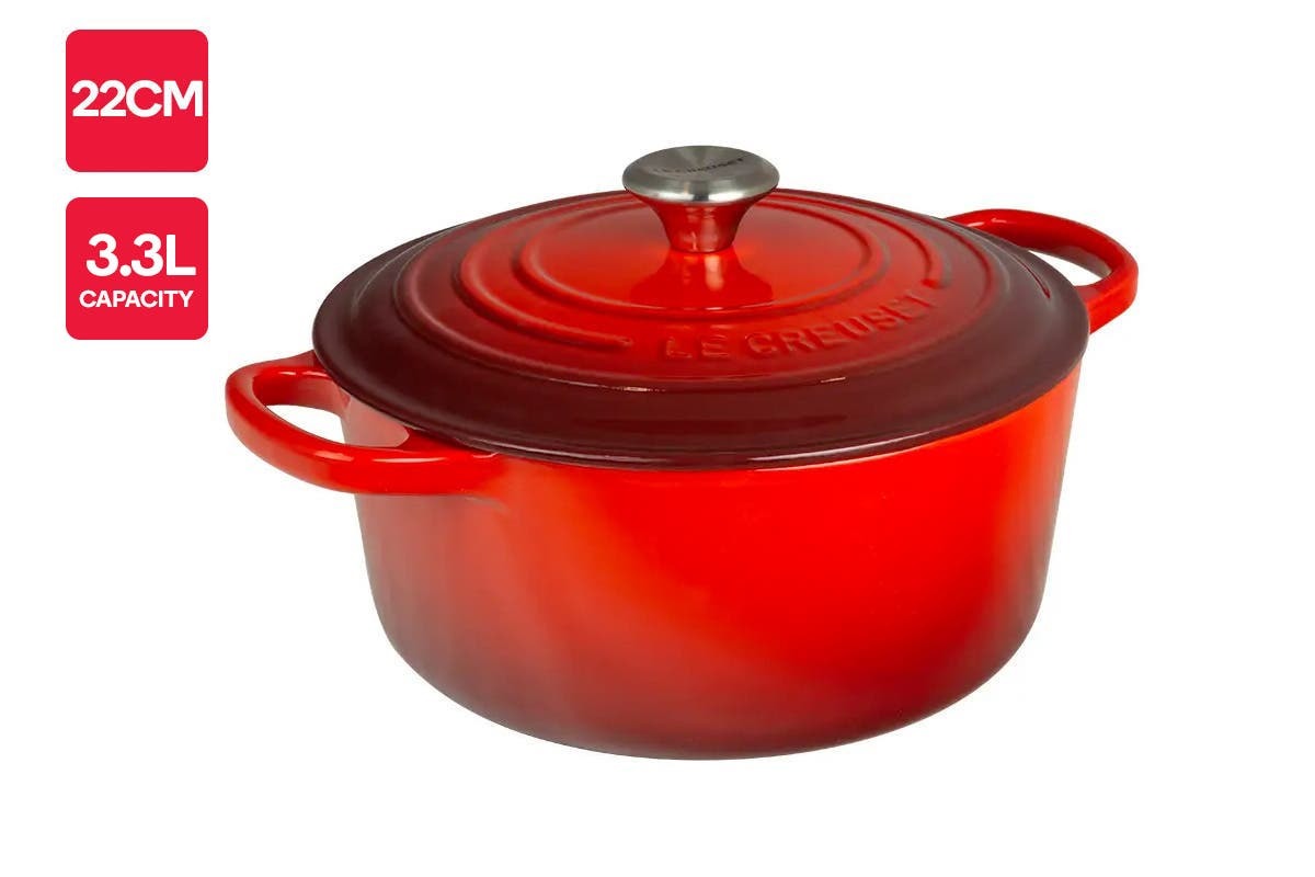 Le Creuset Signature Cast Iron Round Casserole 22cm / 3.3L (Cherry Red