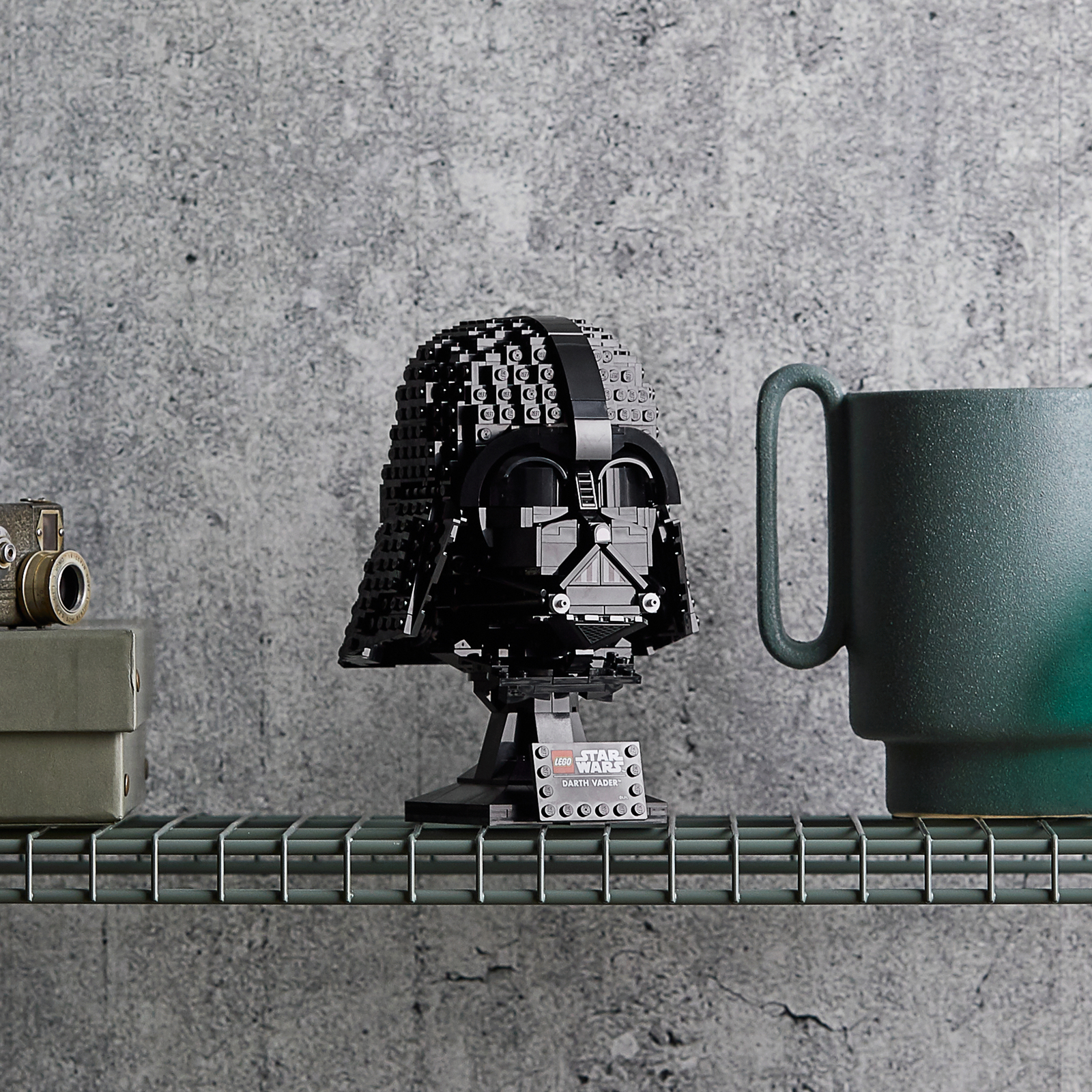 LEGO: Star Wars - Darth Vader Helmet (75304) image