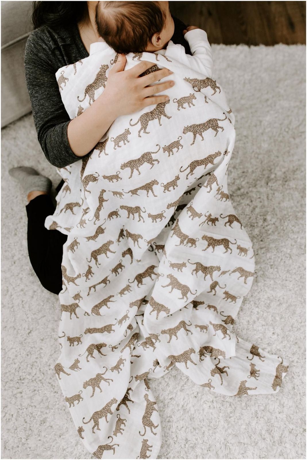 Aden + Anais: Hear Me Roar Classic Swaddles (4 Pack) image