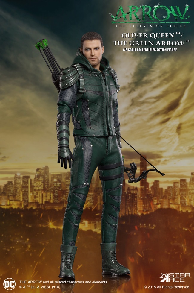 Arrow: Green Arrow (S7) - 1:8 Scale Deluxe Figure image