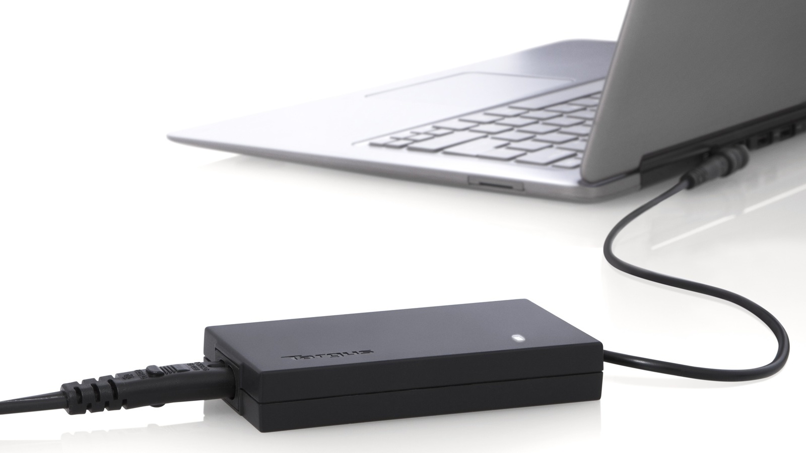 Targus: 65W Slim & Light Laptop Charger image