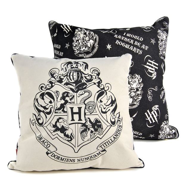 hogwarts cushion