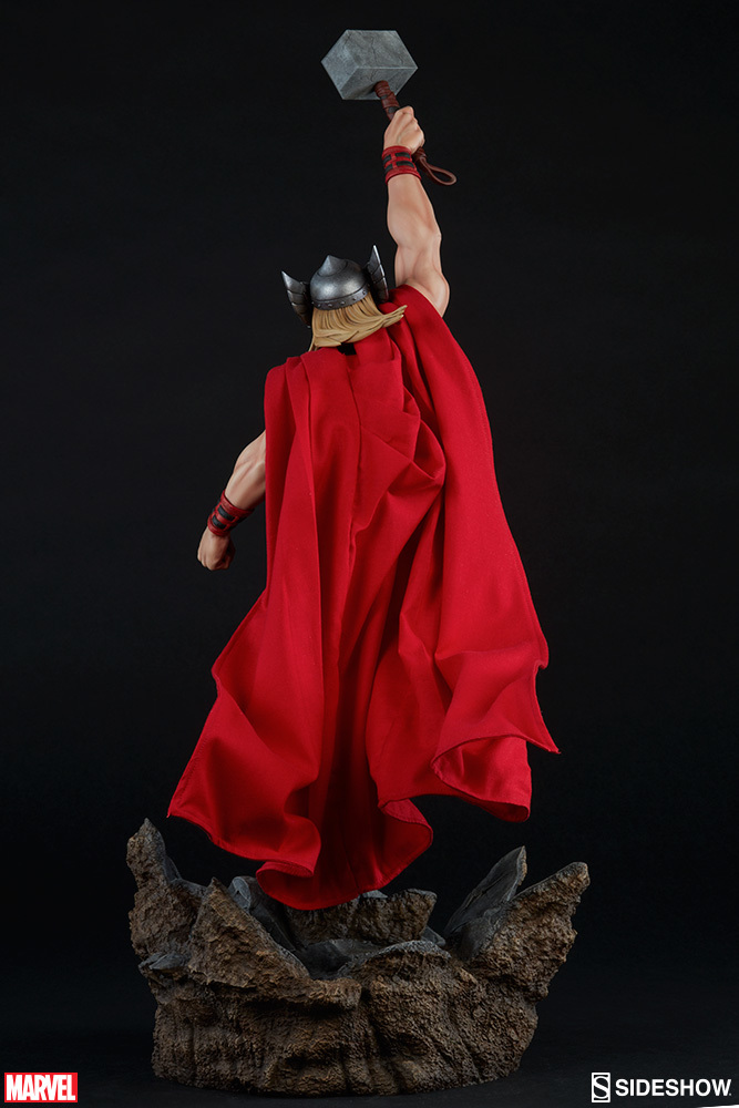 Marvel: Thor "Avengers Assemble" - 25.5" Statue image