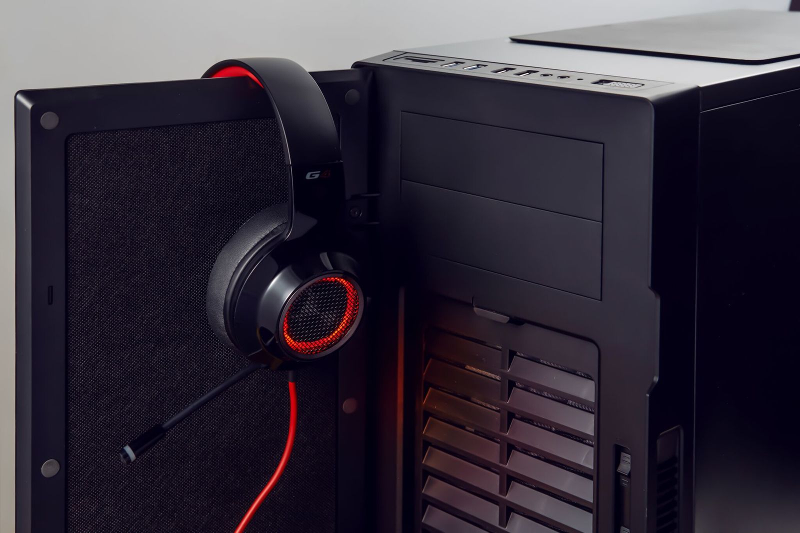 Edifier G4 Gaming Headset - Red (PC & PS4) for image