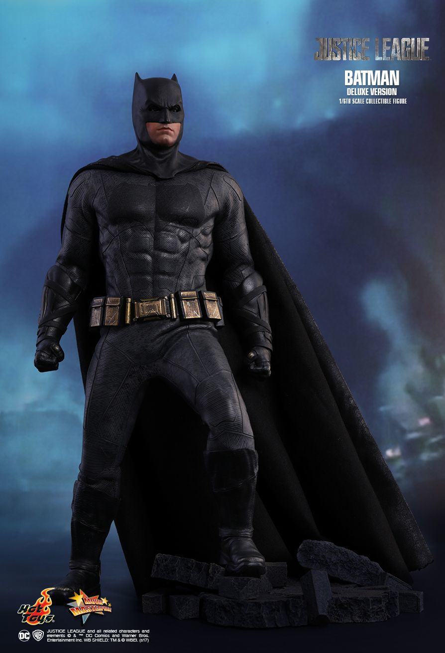 Justice League - Batman (Deluxe Edition) - 12" Articulated Figure image