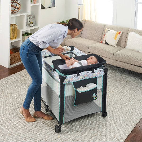 Ingenuity: Smart and Simple Travel Cot